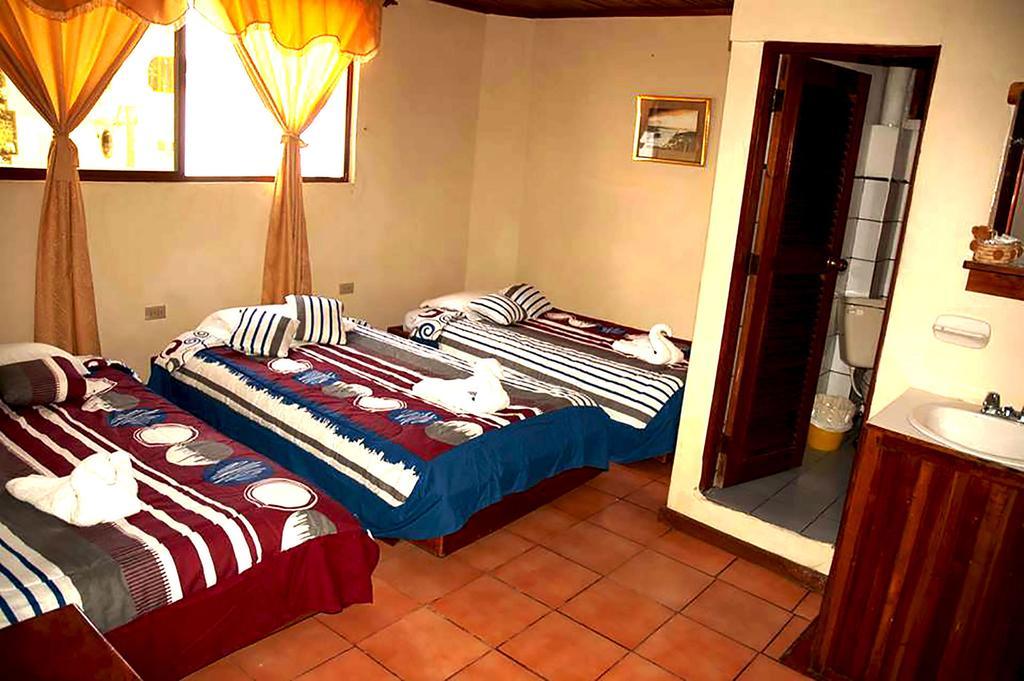 Hostal Castro Galapagos Puerto Ayora  Ruang foto